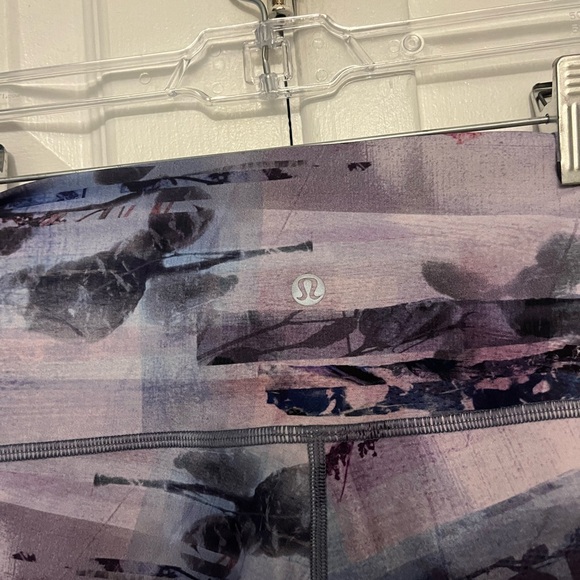 Lululemon Wunder Under Leggings in Sunrise Silhouette Multi π π π
 β€οΈ - Picture 5 of 5